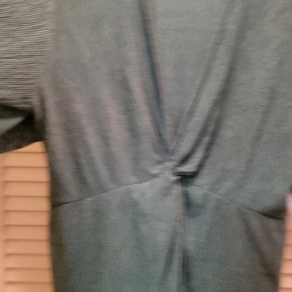 All In Favor Dolman Plissé Midi Dress w Center Twist Knot Deep V Neckline XXL GR - Picture 3 of 10